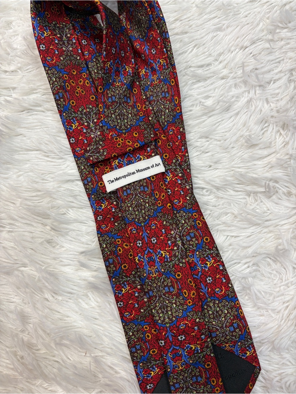 William Morris Blackthorn Men's Silk Tie Metropolitan Museum Art Tie Red